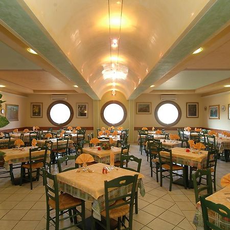 Hotel Ristorante Il Pirata San Vito di Leguzzano Zewnętrze zdjęcie