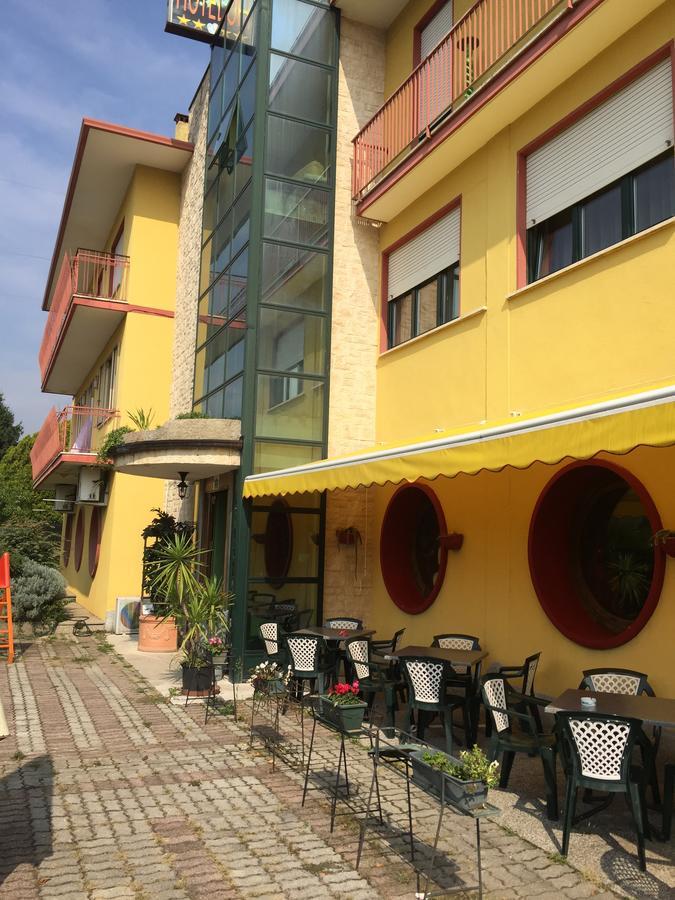 Hotel Ristorante Il Pirata San Vito di Leguzzano Zewnętrze zdjęcie